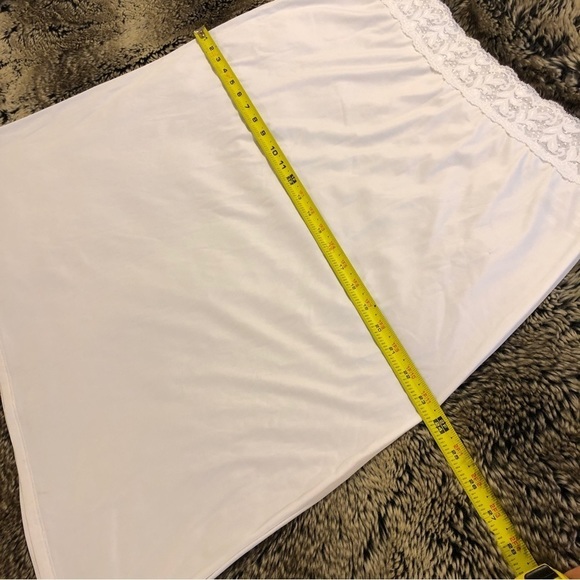 Vassarette slip, white knee length, stretchy with a 10” side slip & lace waist - Picture 5 of 10